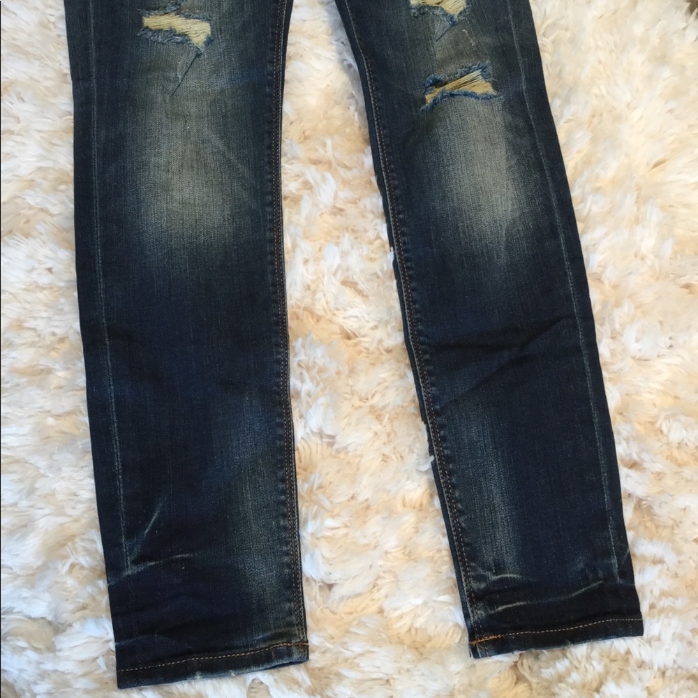 Express Mid Rise Stretch Distressed Jean - Picture 4 of 8